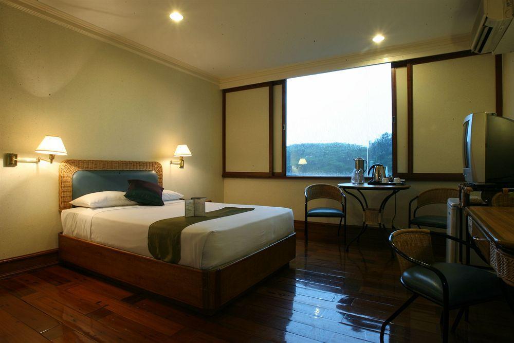 The Legend Palawan Hotel Puerto Princesa Exterior foto
