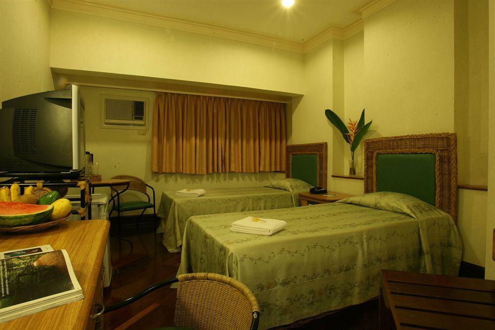 The Legend Palawan Hotel Puerto Princesa Exterior foto