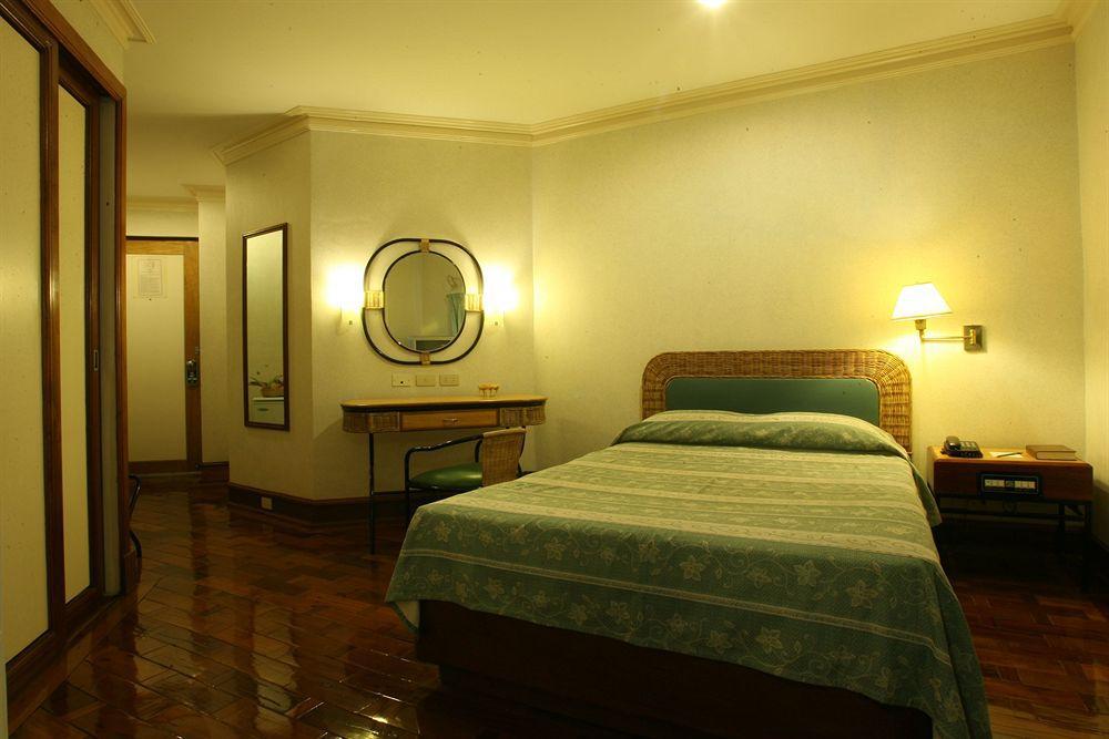 The Legend Palawan Hotel Puerto Princesa Exterior foto