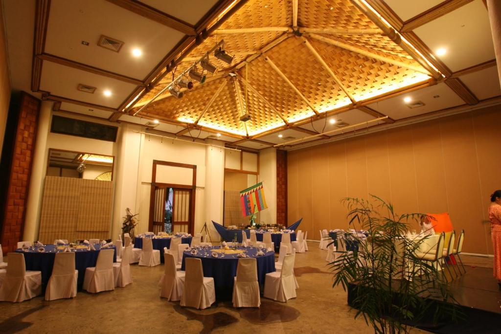 The Legend Palawan Hotel Puerto Princesa Exterior foto