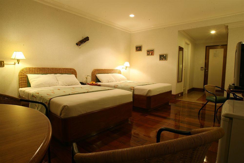 The Legend Palawan Hotel Puerto Princesa Exterior foto