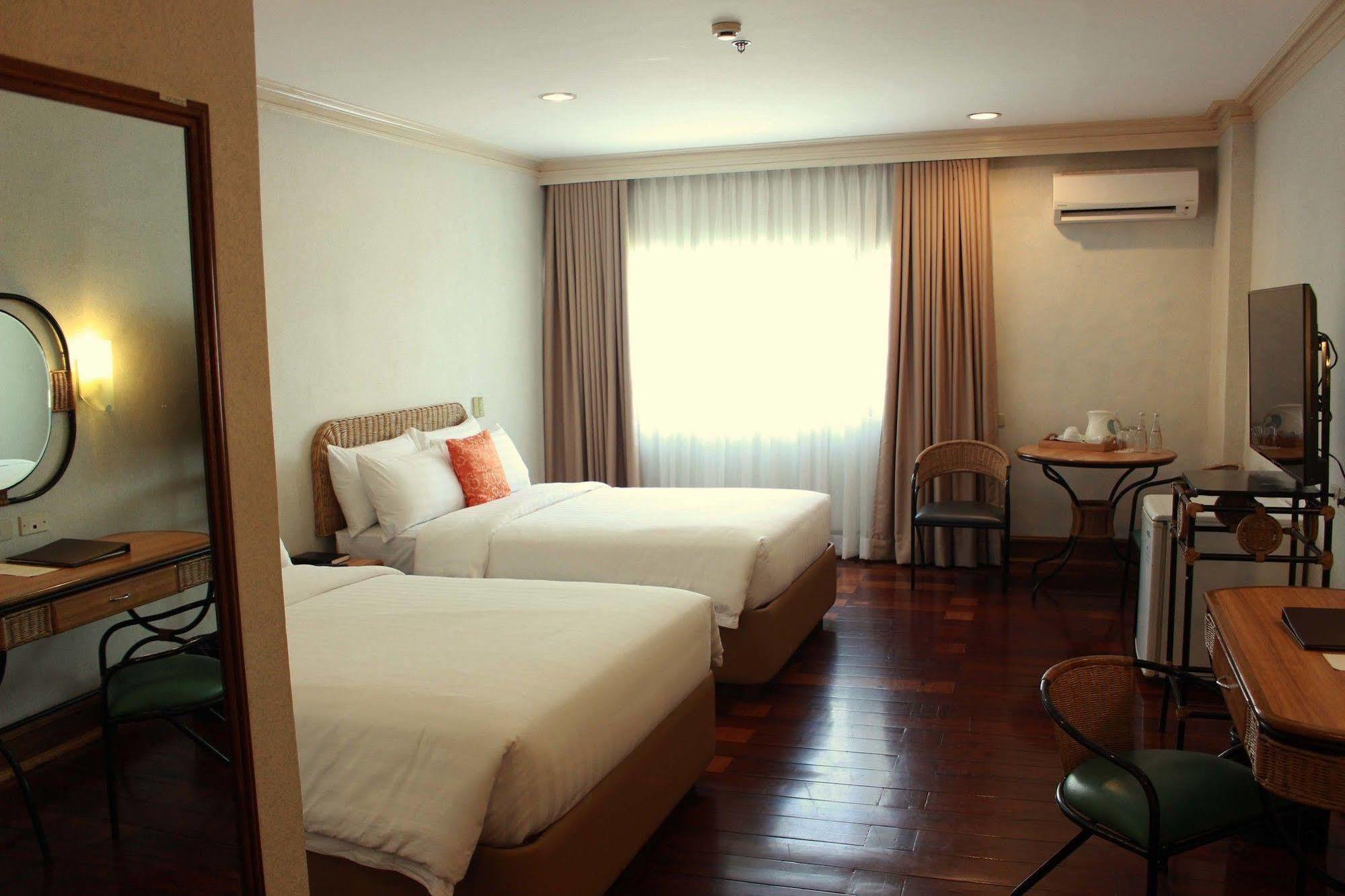 The Legend Palawan Hotel Puerto Princesa Exterior foto