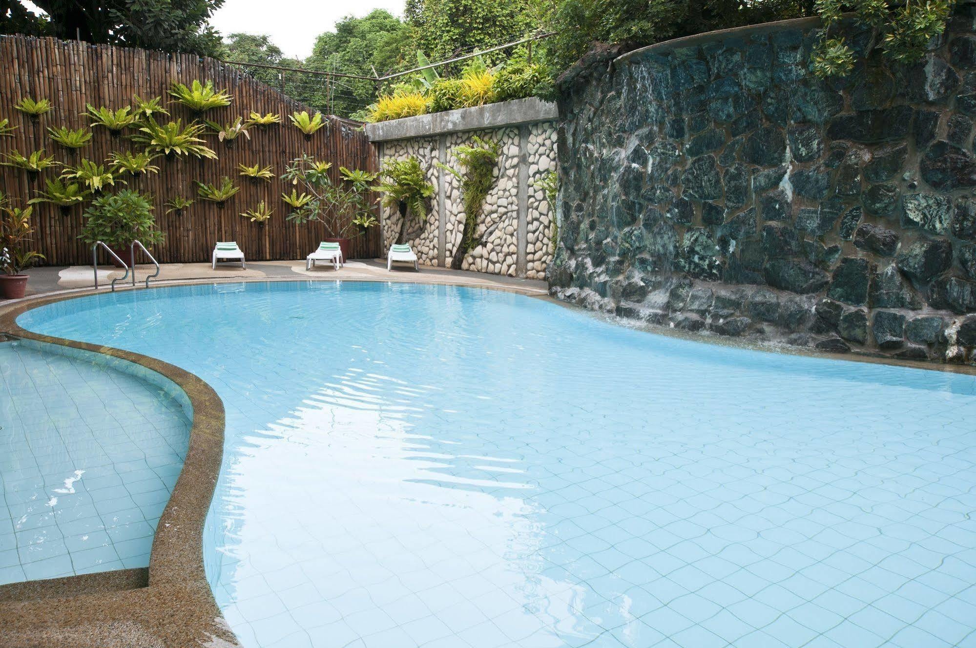 The Legend Palawan Hotel Puerto Princesa Exterior foto