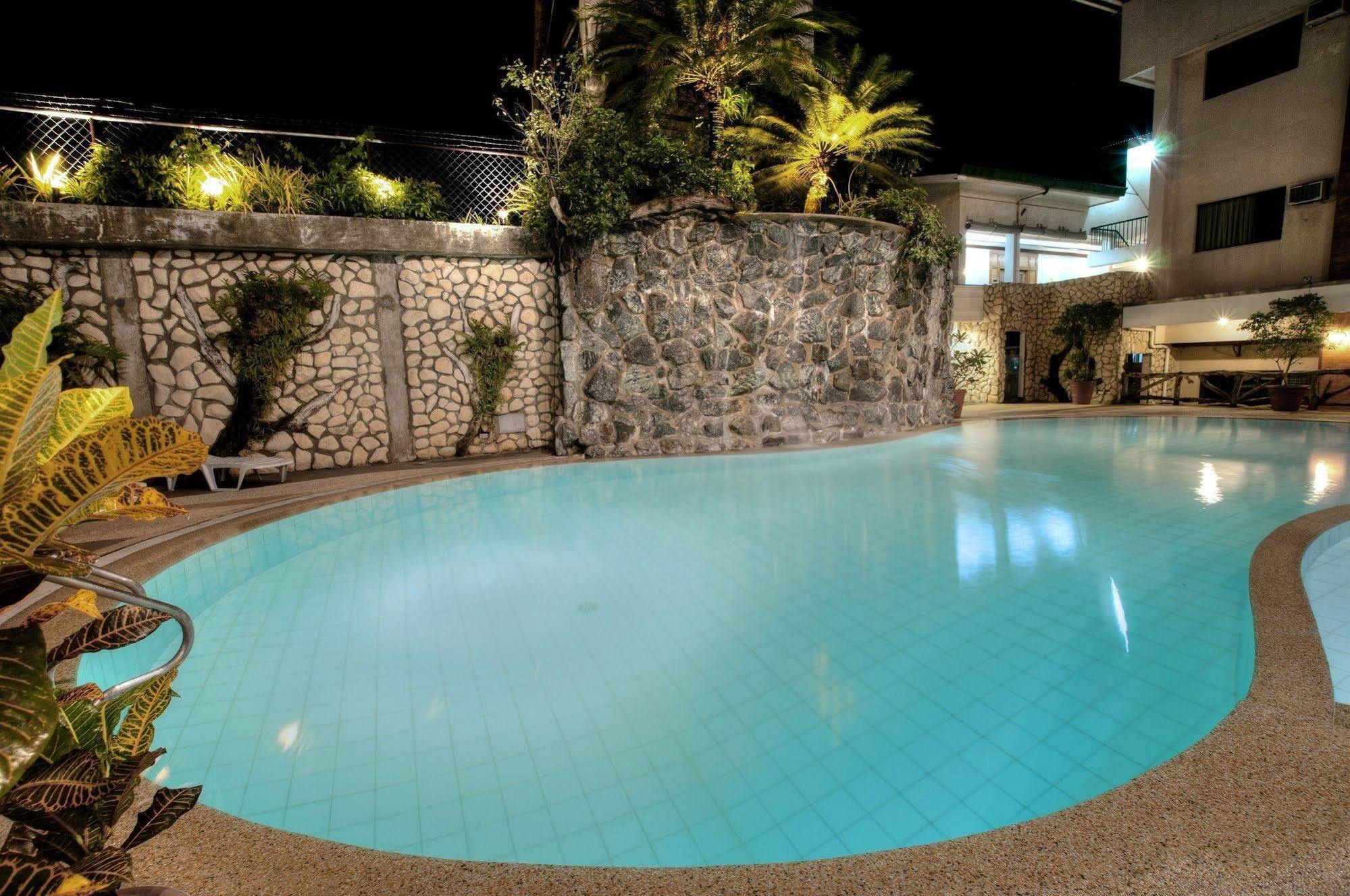 The Legend Palawan Hotel Puerto Princesa Exterior foto